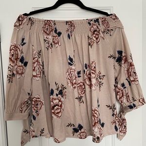 2/$20🛍 Suzy Shier • Off the shoulder blouse • Sz XL